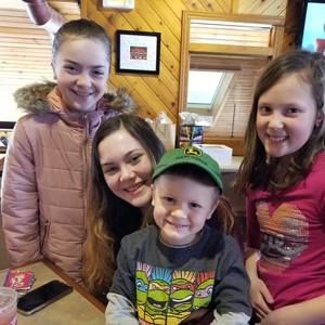 Meet your Posher, Lisa